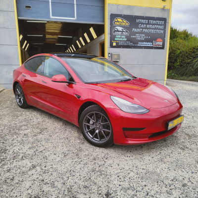 Model 3 - Vitres teintées en 80%