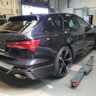 RS6 - Tinted Windows