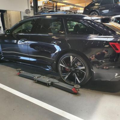 RS6 - Tinted Windows