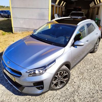 X'Ceed - Gloss Black roof Caw wrapping 