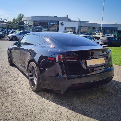 Model S - Vitres teintées en 95%
