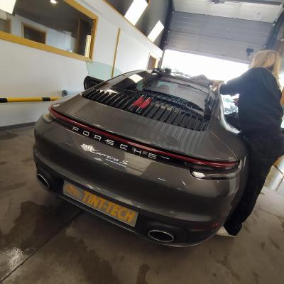 Porsche 911 - Tint van de achterruiten in 80%