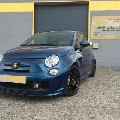 Fiat 500 - Tint van de achterruiten in 95% naast een zonnestrip ook in 95%