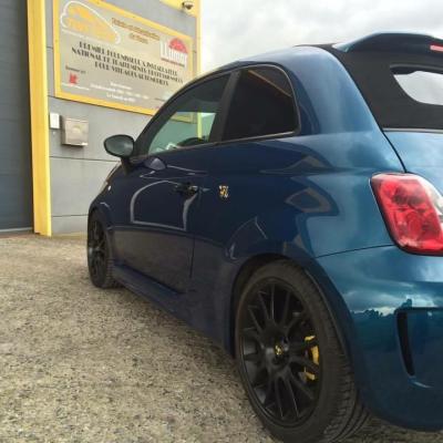 Fiat 500 - Tint van de achterruiten in 95% naast een zonnestrip ook in 95%