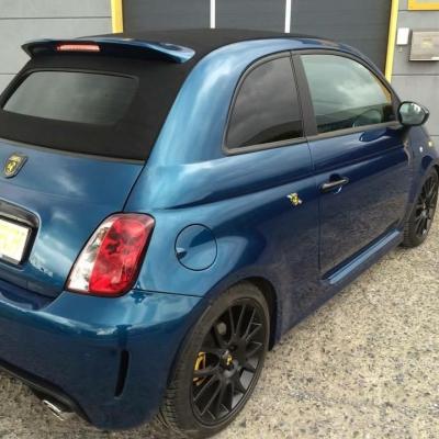 Fiat 500 - Tint van de achterruiten in 95% naast een zonnestrip ook in 95%